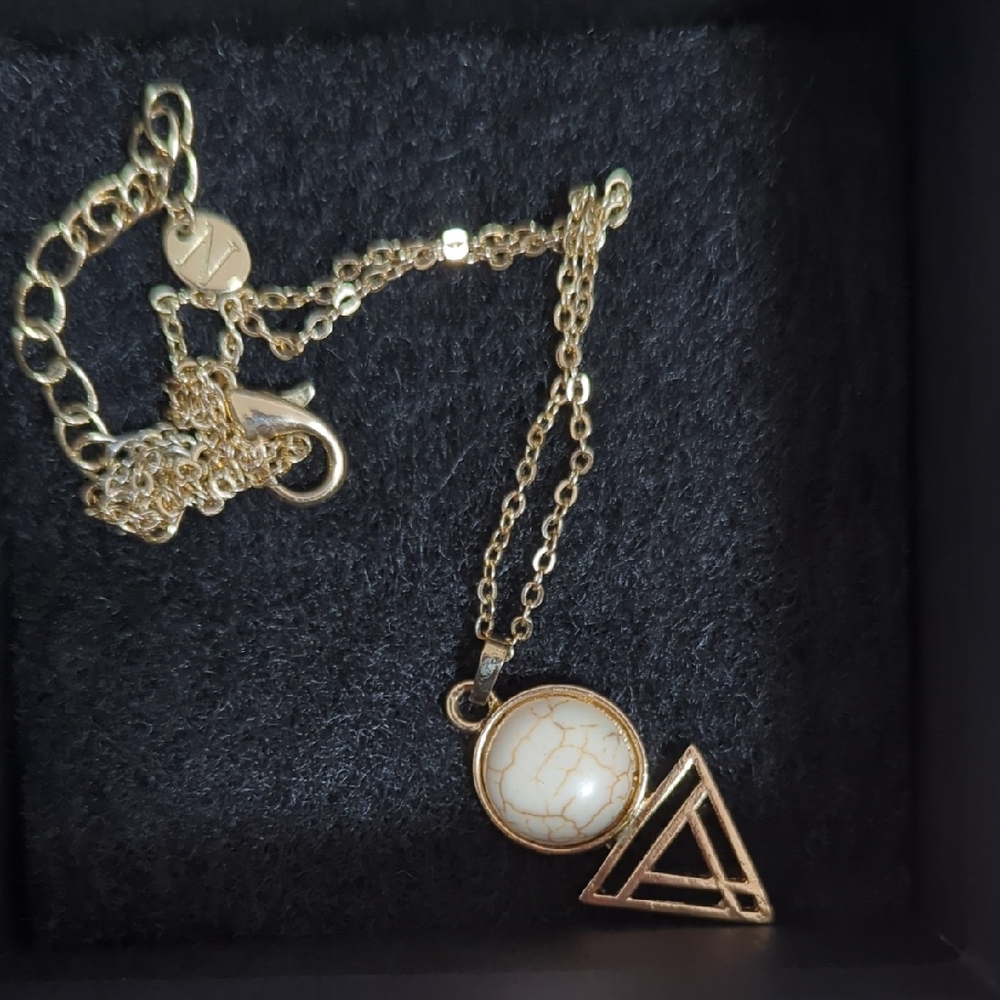 Adjustable Statement Gold and Cream Geometric Pendant Necklace